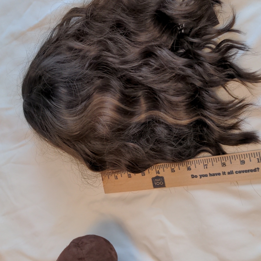 NWT Stamped Glorious Shoulder Length Wig - Picture 10 of 10